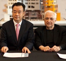 Dr Chau Chak Wing with renowned architect Frank Gehry