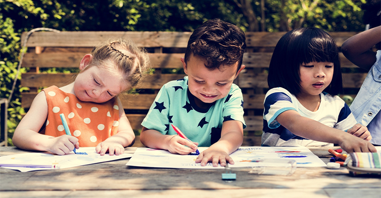 children drawing