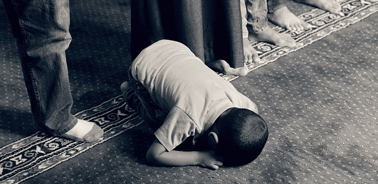 child praying